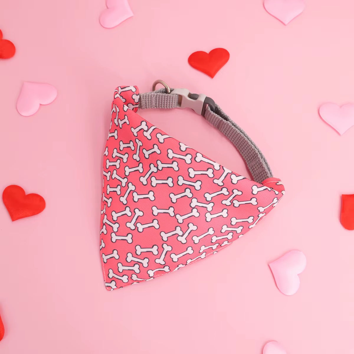 Pet Saliva Towel Adjustment Cute Cartoon Bear Weaved Dog Cat Collar Bib Grooming Arc Design Dog Scarf for Girl Small Dogs Cats